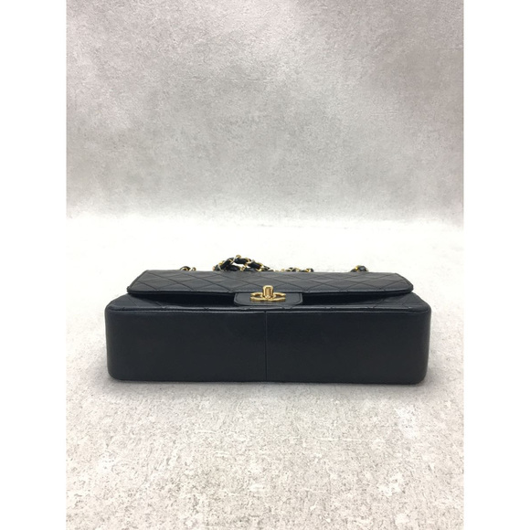 Chanel Matelasse Leather Chain Shoulder Bag - Picture 5 of 6